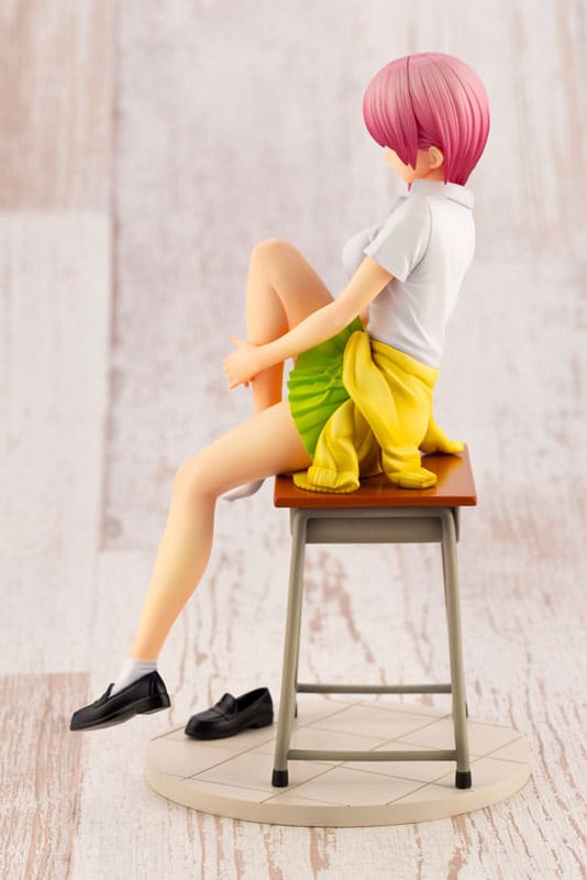 quintessential quintuplets action figures