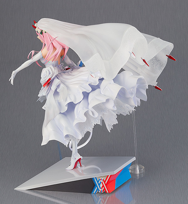 darling in the franxx figure