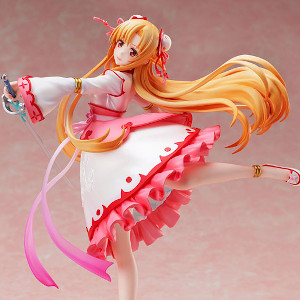 China dress Asuna waving her sword to dance