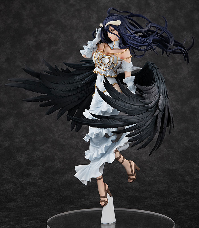 crunchyroll albedo figure